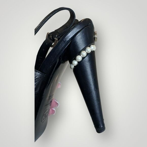 Chanel Leather Pearl Slingback Pumps 37.5 - Picture 7 of 9